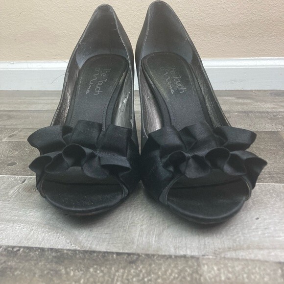 The Touch of Nina Black Open-toed Women's Heels Size 8US - Picture 6 of 13